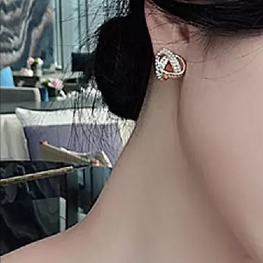 Small Pearl Stud Earrings - Picture 3 of 3